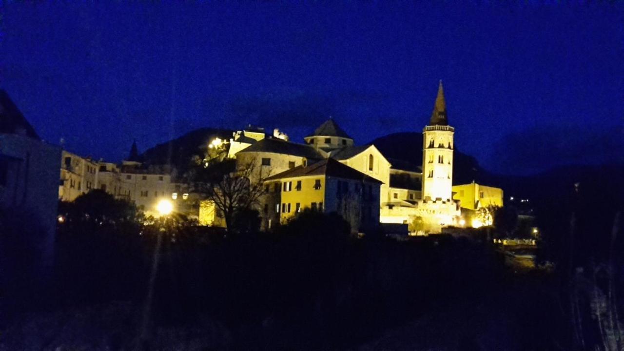 Ferienwohnung Casa Mariuccia A Due Passi Dal Mare Finale Ligure Exterior foto