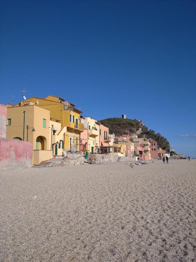 Ferienwohnung Casa Mariuccia A Due Passi Dal Mare Finale Ligure Exterior foto